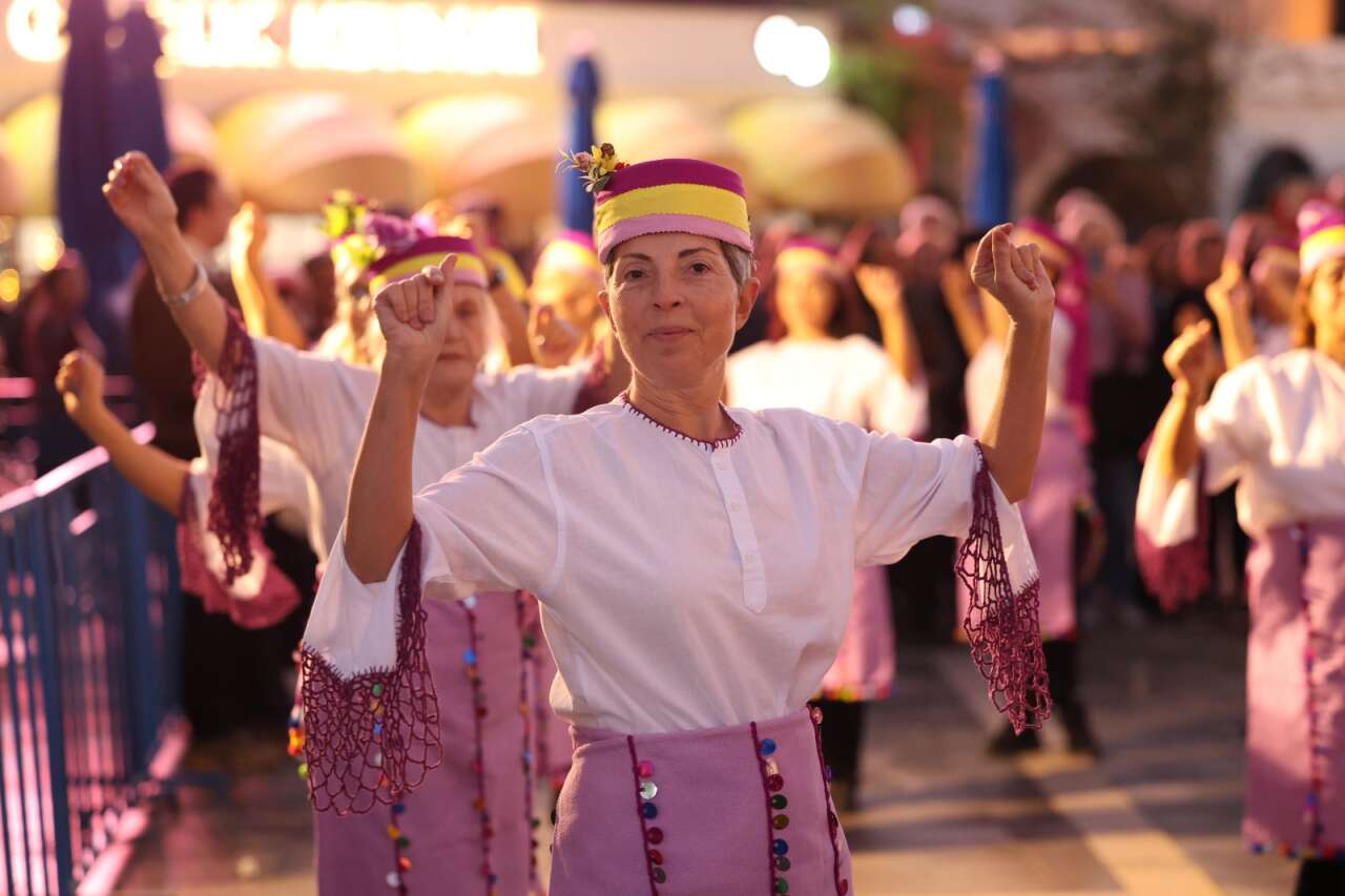 Marmaris’te Yeni Yıl Coşkusu 19 Mayıs Gençlik Meydanı’nda Başladı 3